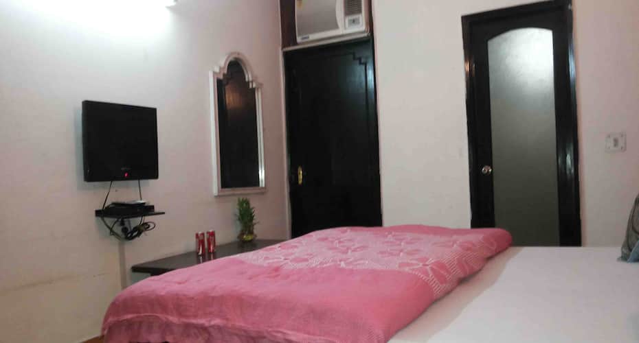 TG Stays Deshbandhu College, New Delhi 2